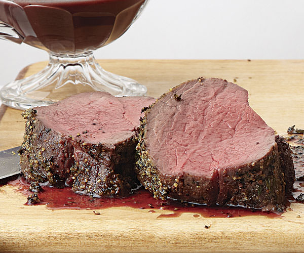 spice-rubbed-roast-beef-with-red-wine-sauce